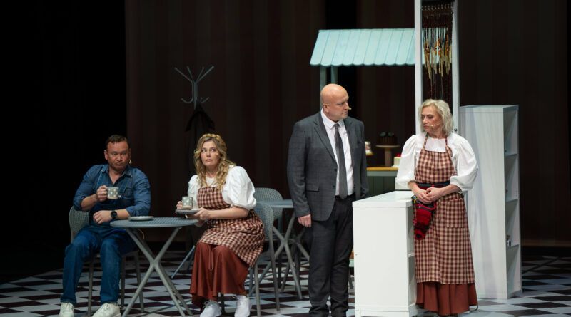 Į Šiaulius atvyksta premjera – komedija „Neeilinis pirmadienis“