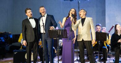 Pavasariu kvepianti bendrystė: koncertas „Lietuvaitė“ senjorus džiugino muzika ir dėmesiu