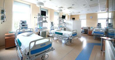 Pusę metų trukusi medikų kova už gyvybę 30-metį grąžino į gyvenimą