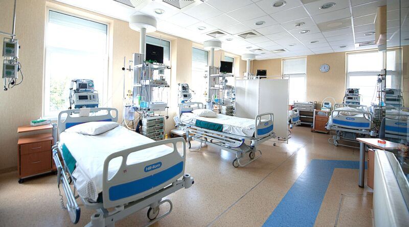 Pusę metų trukusi medikų kova už gyvybę 30-metį grąžino į gyvenimą